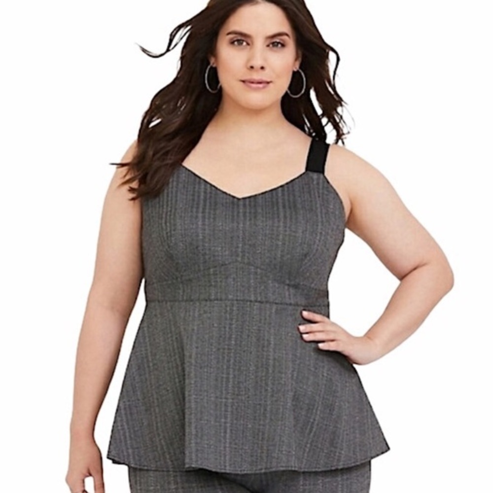 2XHP! 🎉NWT! Torrid Chevron Ponte Peplum Tank